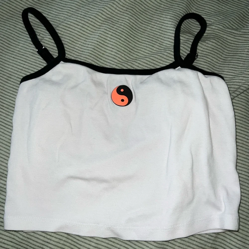 H&M crop top - Picture 1 of 2